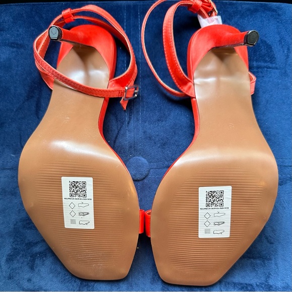 ASOS DESIGN Wide Fit barely there heeled sandals in orange. - Picture 4 of 5